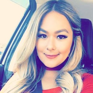 Meet your Posher, Luisamaria